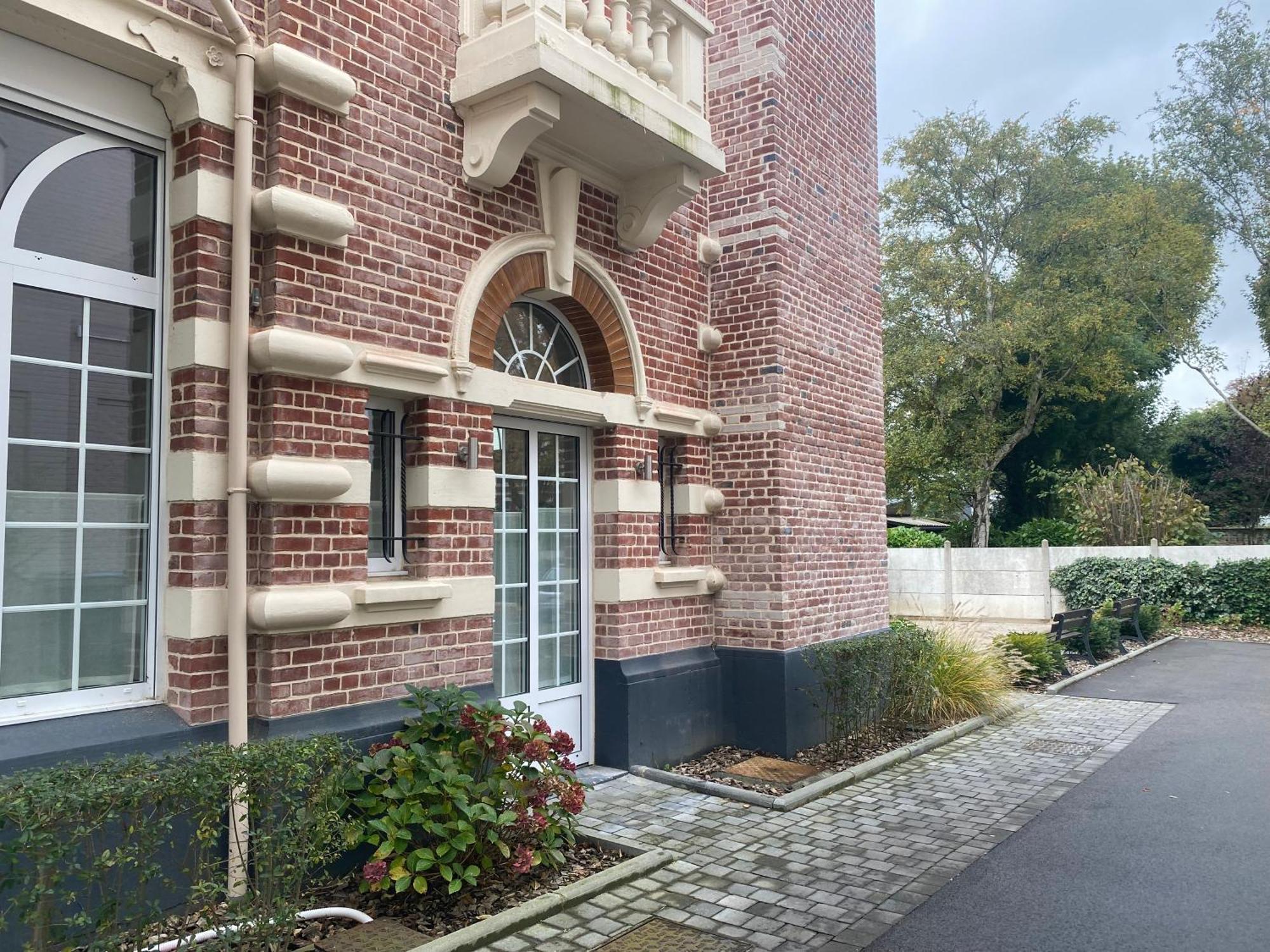 De L'hippodrome